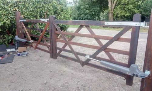 Several benefits of having a swing gate opener in residential & commercial areas