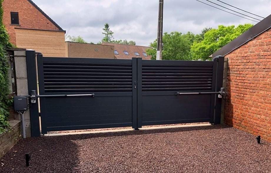 swing gate opener