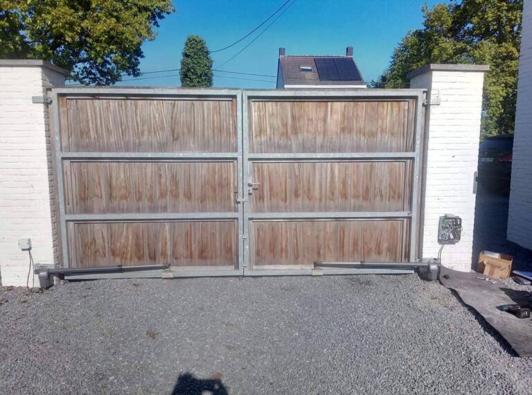 Underground automated swing gate systems Quiko Italy